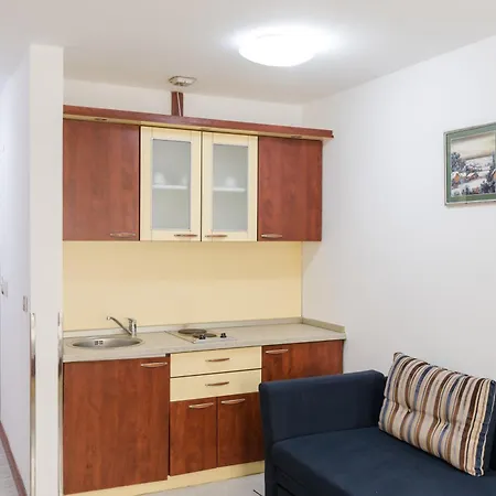 Apartment Sumadija 17 *